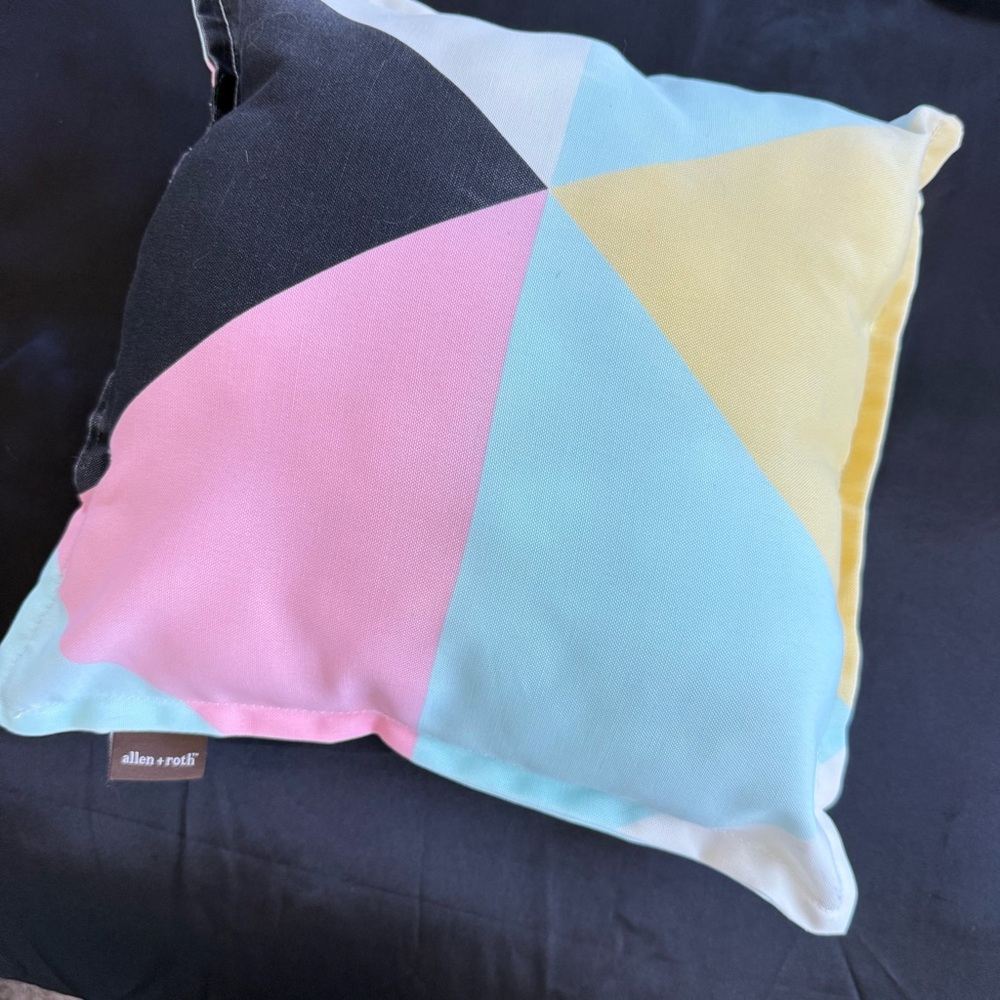 Allen + Roth -Geometric  Multicolor Geometric Pillow 16'x16' - Picture 6 of 7